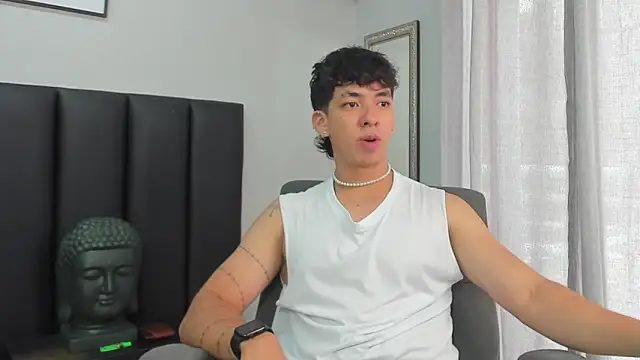 ISAAC CRYSTON online show from February 12, 2025, 7:56 pm