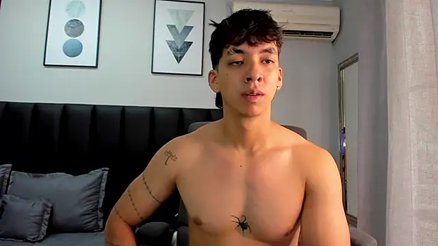 ISAAC CRYSTON online show from March 3, 2025, 8:11 pm