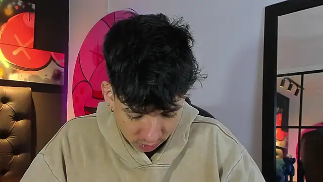 ISAAC CRYSTON online show from September 18, 2025, 7:38 pm