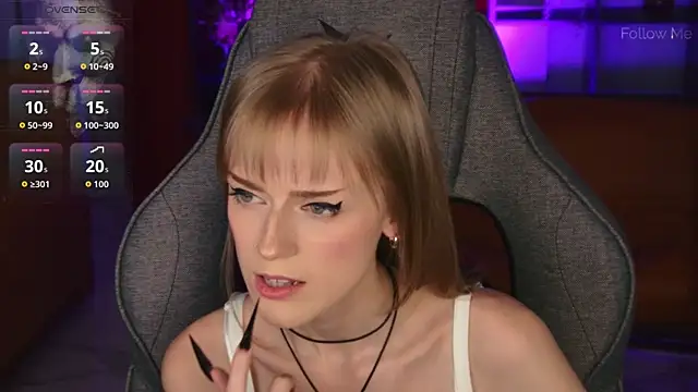 KiraMontoya online show from April 18, 2026, 7:58 pm