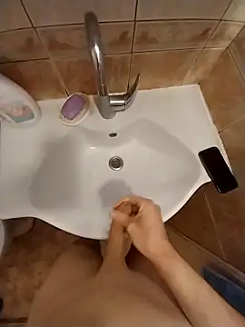 Snapshot of Good_boy000 chatting on February 6, 2025, 6:29 am Good boy000 online show from February 6, 2025, 6:29 am