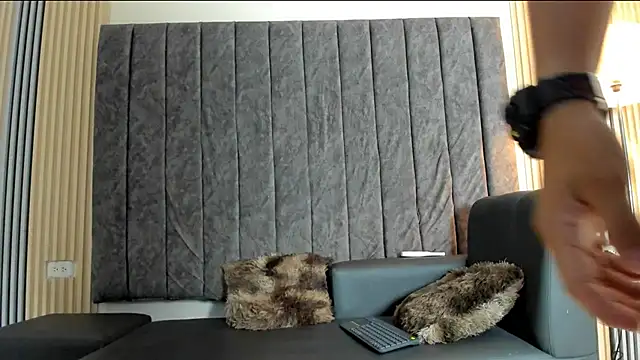 ANDRES STUD online show from September 11, 2025, 4:23 am