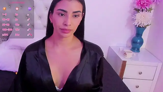 FelicityAdams online show from March 18, 2025, 3:31 pm