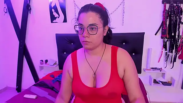 Julieta Carden  online show from March 14, 2026, 7:30 pm