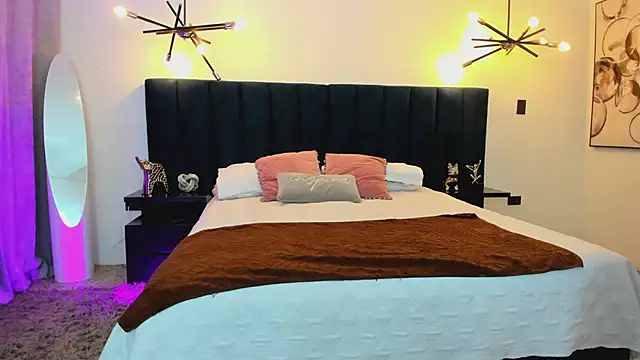 nattashaa7 online show from February 25, 2025, 11:30 am