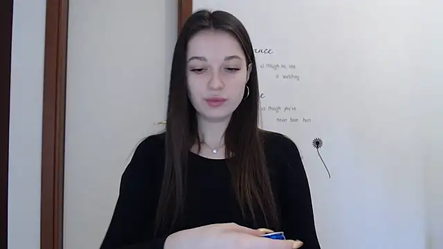 Snapshot of Eva_Eldis chatting on October 6, 2025, 1:19 pm Eva Eldis online show from October 6, 2025, 1:19 pm