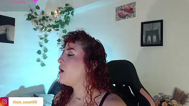 Snapshot of alaia_sweetxxx chatting on February 19, 2026, 10:39 pm alaia sweetxxx online show from February 19, 2026, 10:39 pm