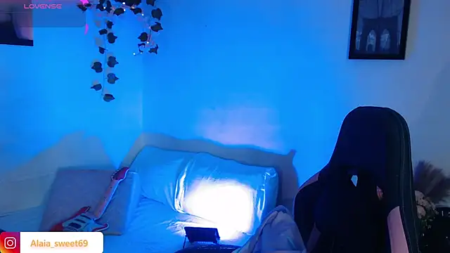 Snapshot of alaia_sweetxxx chatting on February 23, 2026, 10:18 pm alaia sweetxxx online show from February 23, 2026, 10:18 pm