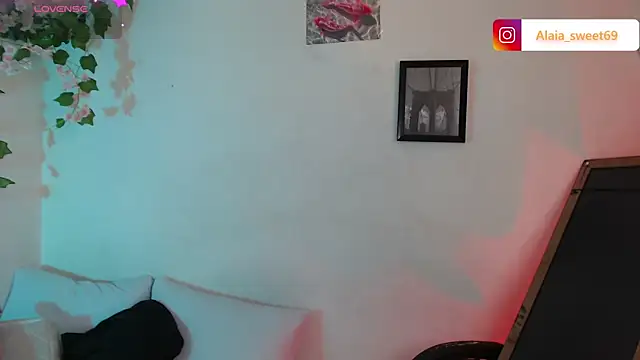 alaia sweetxxx online show from March 31, 2026, 9:59 pm