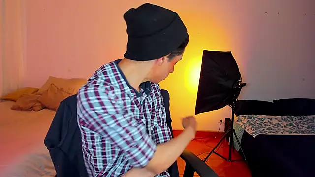 Snapshot of steve__gray chatting on March 6, 2025, 6:48 pm steve  gray online show from March 6, 2025, 6:48 pm