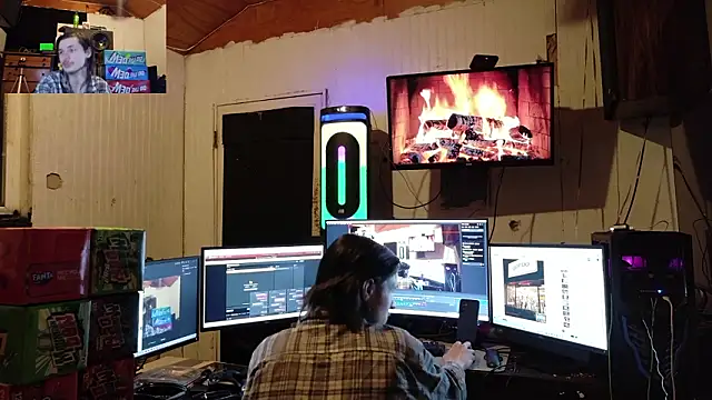 nuttyking2022 online show from February 13, 2026, 4:19 am