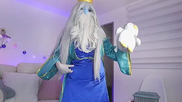 Neekito  online show from October 31, 2025, 8:43 pm