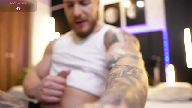 Snapshot of David_blake_ chatting on February 7, 2026, 3:54 am David blake online show from February 7, 2026, 3:54 am