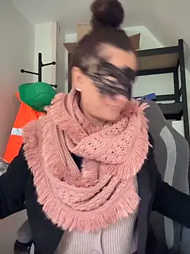 Loveblackzilla online show from February 3, 2026, 12:43 pm