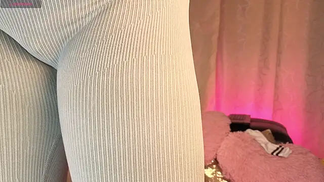 sophia dumont online show from February 25, 2026, 9:30 am