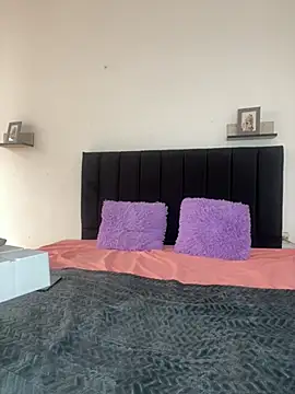 Snapshot of trex_x chatting on March 6, 2025, 6:59 pm trex x online show from March 6, 2025, 6:59 pm