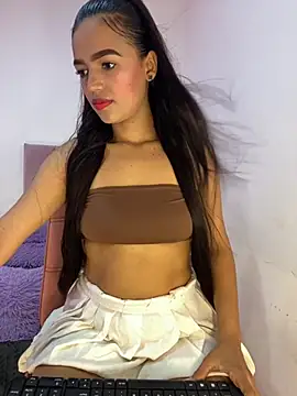 Snapshot of trex_x chatting on September 19, 2025, 6:52 pm trex x online show from September 19, 2025, 6:52 pm