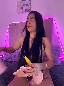 Snapshot of trex_x chatting on February 18, 2026, 6:37 pm trex x online show from February 18, 2026, 6:37 pm