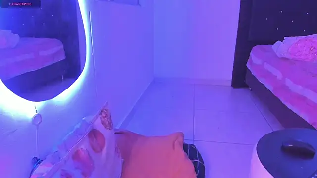 Snapshot of _Charlottequeen chatting on February 14, 2025, 2:18 am Charlottequeen online show from February 14, 2025, 2:18 am