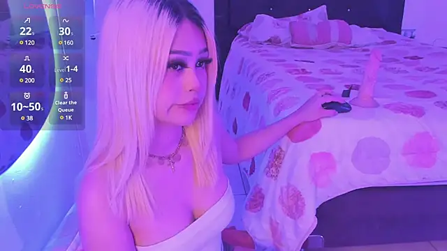 Snapshot of _Charlottequeen chatting on March 13, 2025, 4:27 am Charlottequeen online show from March 13, 2025, 4:27 am