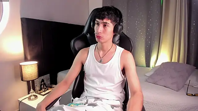 NovaaWheler online show from September 13, 2025, 12:49 pm