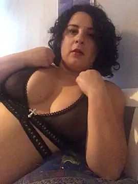 Snapshot of LunaSoleil9 chatting on February 14, 2025, 2:33 pm LunaSoleil9 online show from February 14, 2025, 2:33 pm