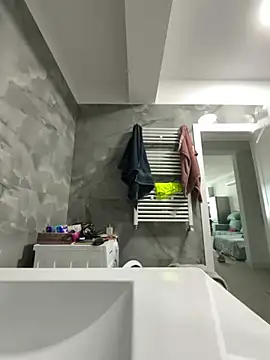 Snapshot of BonyBon29 chatting on January 18, 2026, 8:18 am BonyBon29 online show from January 18, 2026, 8:18 am