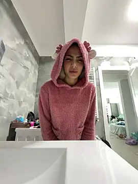 Snapshot of BonyBon29 chatting on February 22, 2026, 1:42 pm BonyBon29 online show from February 22, 2026, 1:42 pm