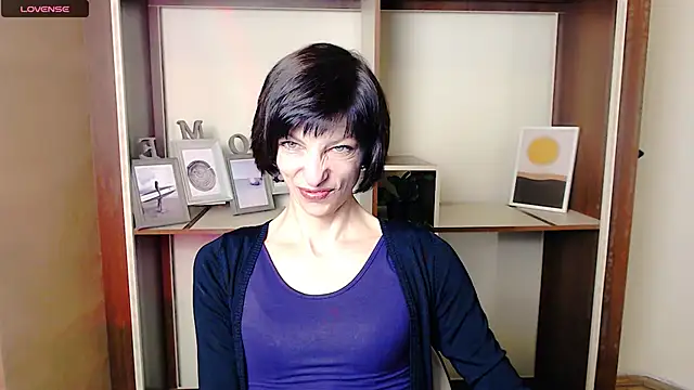  AngeliaFlow  online show from October 9, 2025, 7:17 am