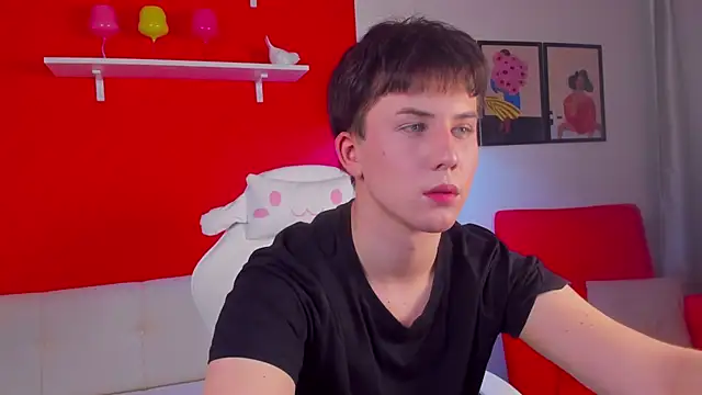 AdrianoAubert online show from October 9, 2025, 10:02 am