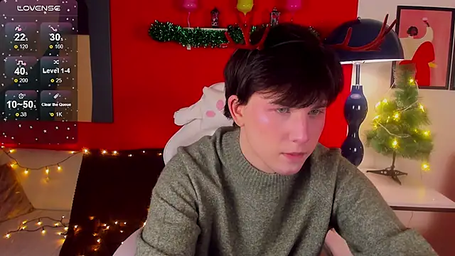 AdrianoAubert online show from December 18, 2025, 10:32 am