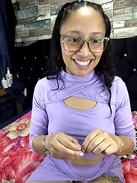 isabella beauty 01 online show from March 3, 2025, 5:39 pm