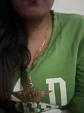 Deepcha1991 online show from April 17, 2026, 11:41 pm