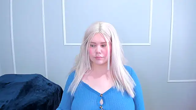  leana  online show from December 21, 2025, 6:37 pm