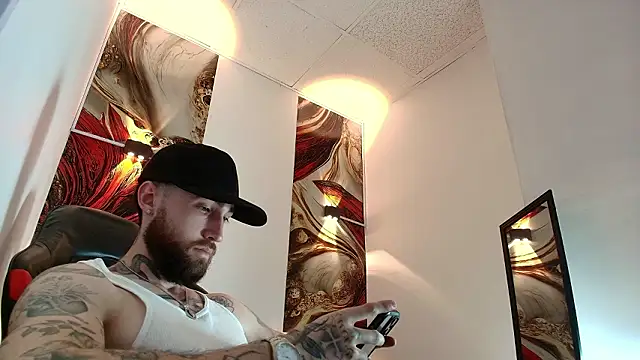 Luke davis01 online show from March 12, 2026, 1:06 pm