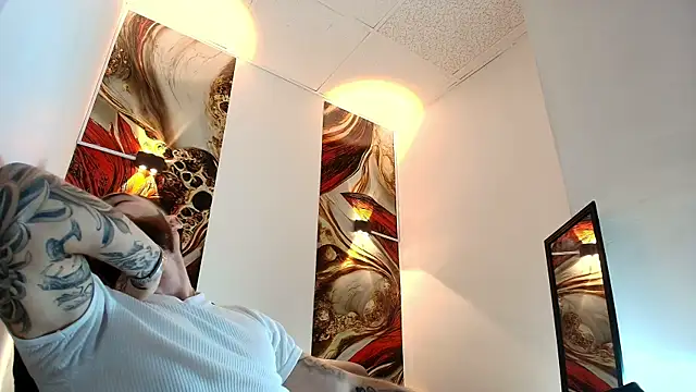 Luke davis01 online show from April 9, 2026, 1:05 pm