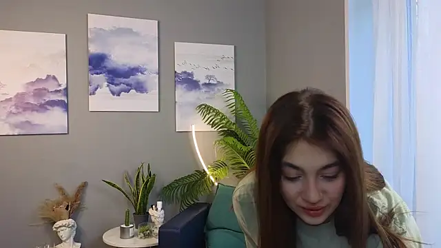 PortiaBellew online show from February 9, 2025, 6:54 am