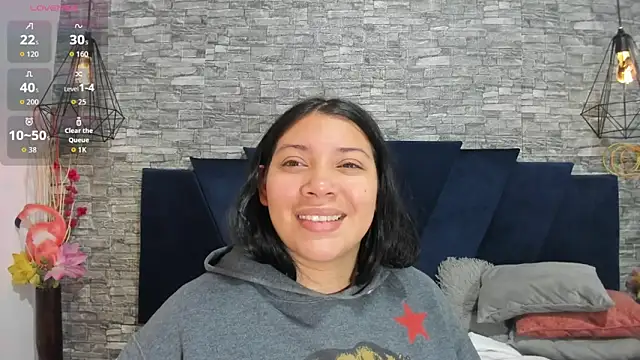 Sophia Brunett online show from September 12, 2025, 10:48 am