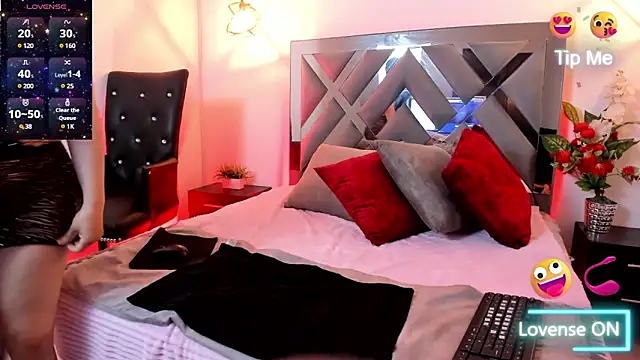 Snapshot of Saori_Sann_ chatting on February 28, 2025, 1:47 pm Saori Sann online show from February 28, 2025, 1:47 pm