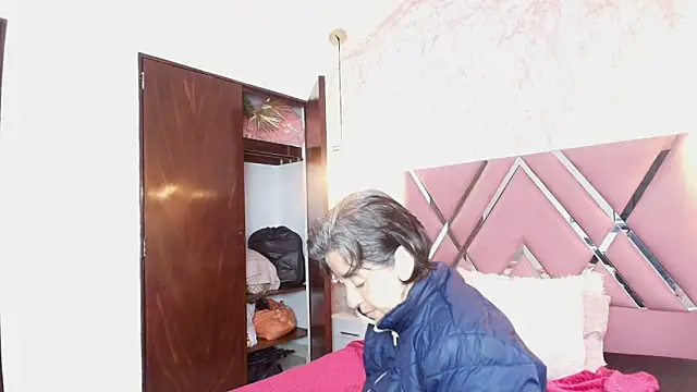 Snapshot of Saori_Sann_ chatting on January 14, 2026, 1:39 pm Saori Sann online show from January 14, 2026, 1:39 pm