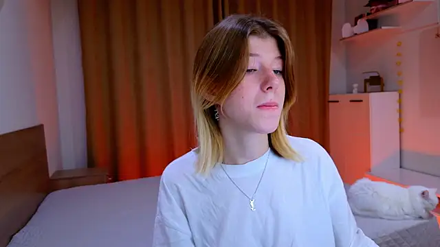 Bella amory online show from November 2, 2025, 3:03 pm