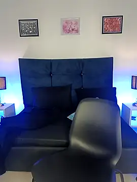  michonne  online show from March 11, 2025, 7:58 pm