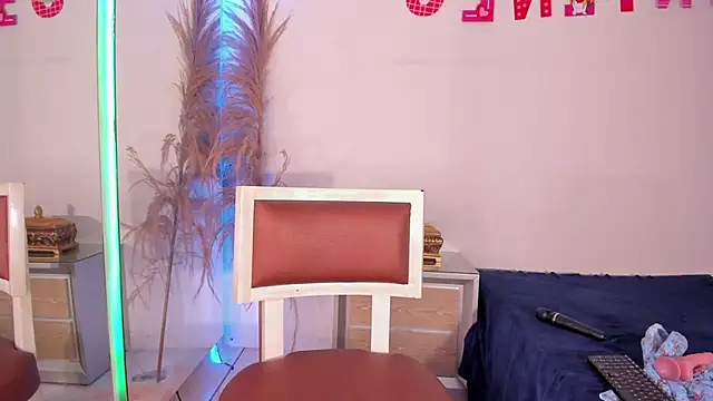 Snapshot of kassandra_Lara chatting on February 20, 2025, 2:07 am kassandra Lara online show from February 20, 2025, 2:07 am