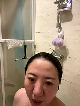 Snapshot of Hannababy_ chatting on November 6, 2025, 2:51 pm Hannababy online show from November 6, 2025, 2:51 pm