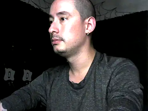 vampireathome online show from November 18, 2025, 3:56 am