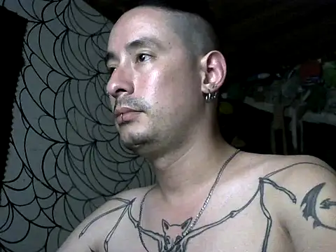Snapshot of vampireathome chatting on June 3, 2026, 4:59 am vampireathome online show from June 3, 2026, 4:59 am