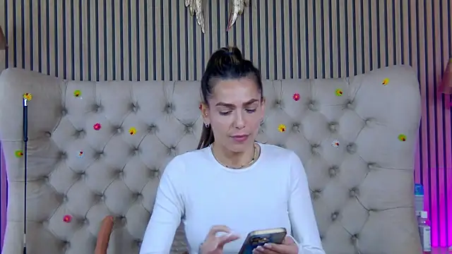 Snapshot of PlayfulShow chatting on May 14, 2026, 12:23 pm PlayfulShow online show from May 14, 2026, 12:23 pm