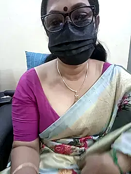 Snapshot of niiveditha chatting on February 7, 2025, 4:46 pm niiveditha online show from February 7, 2025, 4:46 pm