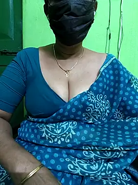 Snapshot of niiveditha chatting on February 28, 2025, 4:20 pm niiveditha online show from February 28, 2025, 4:20 pm