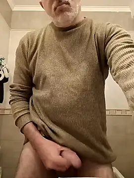 Snapshot of Sexyguycumming chatting on March 12, 2025, 2:41 am Sexyguycumming online show from March 12, 2025, 2:41 am